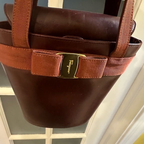 Authentic Salvatore Ferragamo Bucket bag - Picture 6 of 10